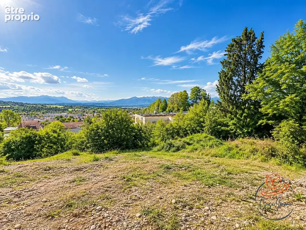 Photo Terrain à Gex au prix de 340 000€