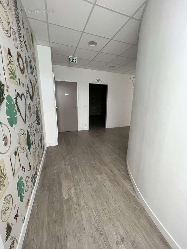 Commerce à SAINTE-SAVINE