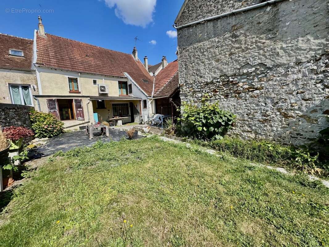 Maison à COULOMMIERS