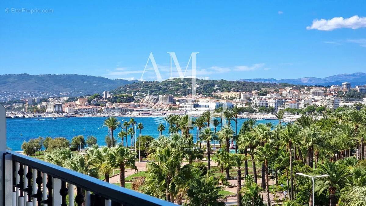Appartement à CANNES