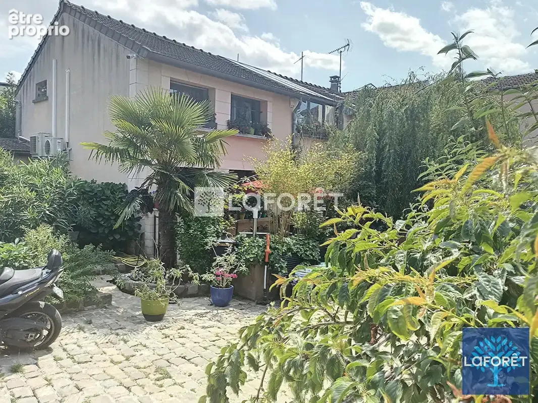 Corps de ferme + Atelier à rénover / 805 m2 / Neuilly Plaisance - photo 13