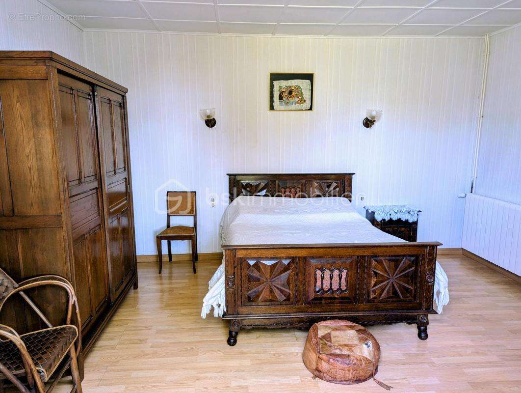 Maison à SAINT-CHRISTOPHE-DE-DOUBLE