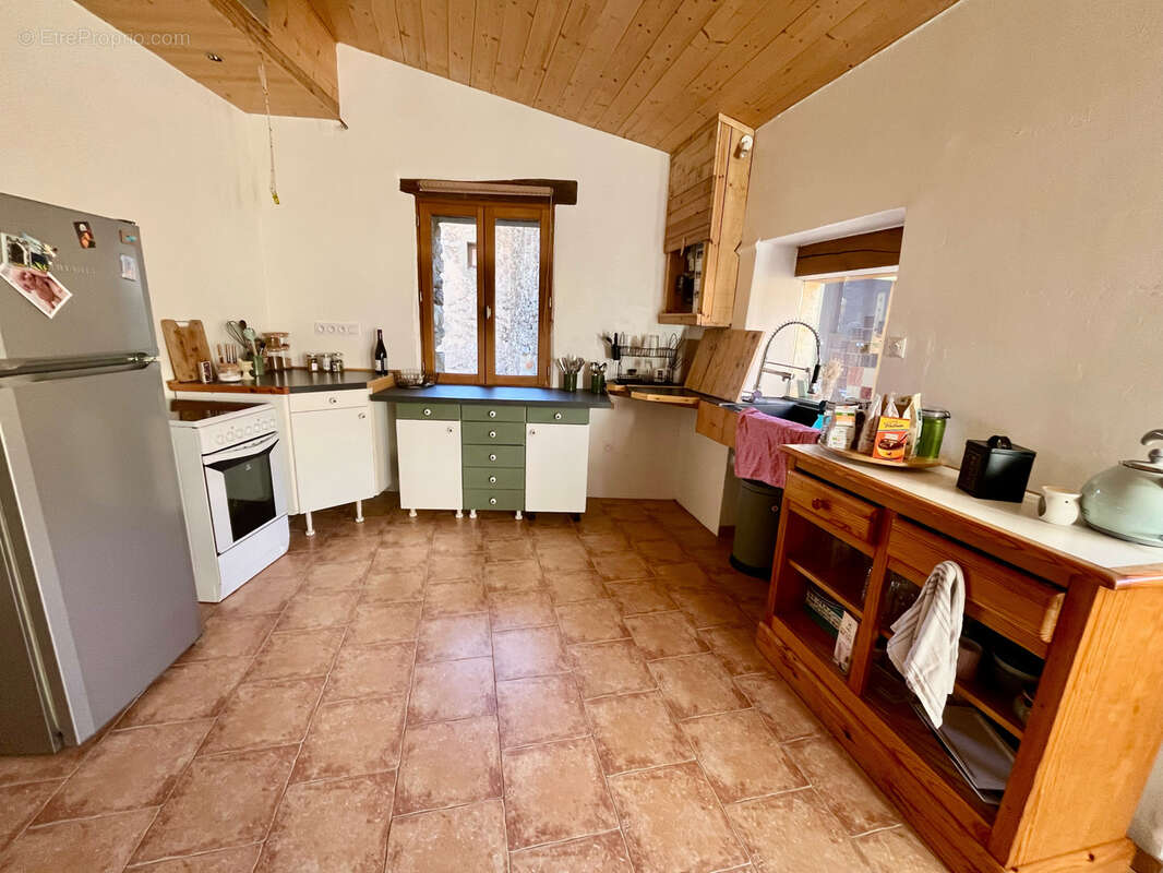 Maison à PEGAIROLLES-DE-BUEGES