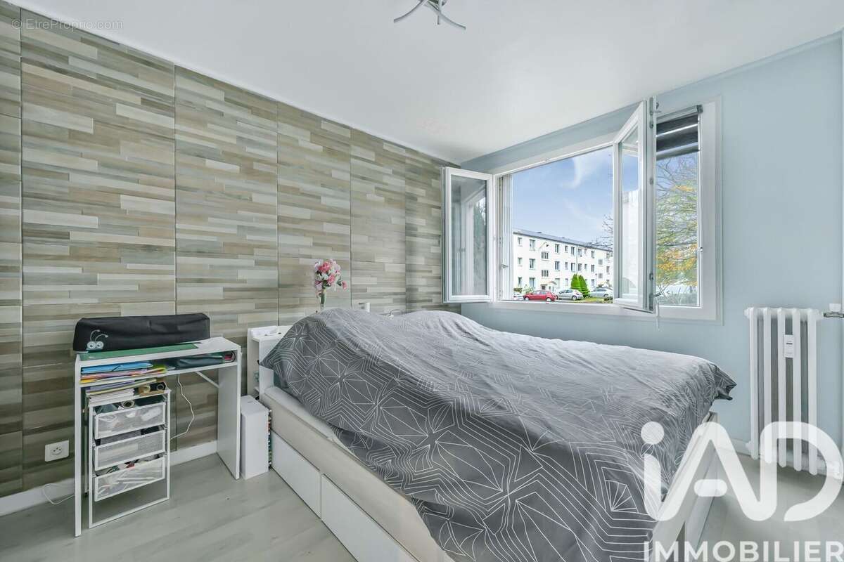 Photo 5 - Appartement à LA CELLE-SAINT-CLOUD