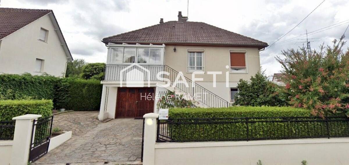Photo 1 - Maison à VIERZON