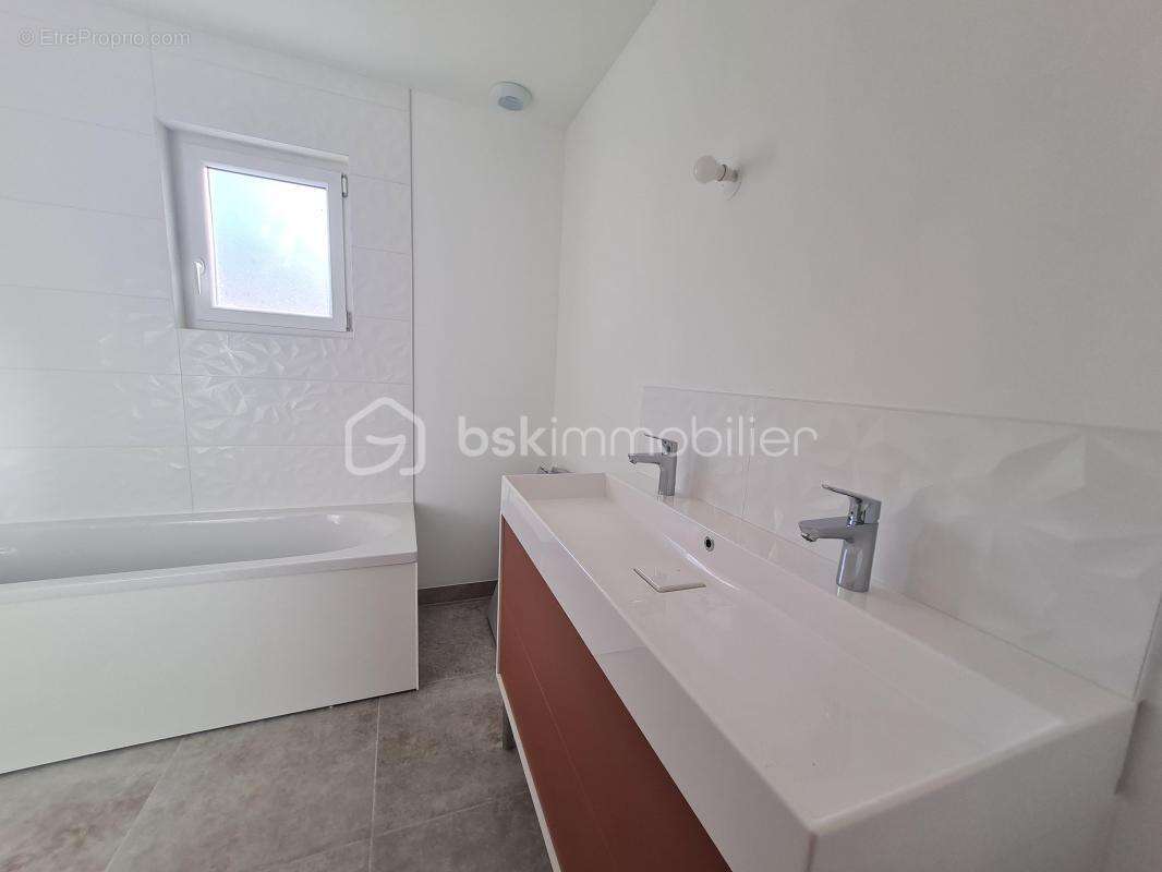 Maison à SAINT-AUBIN-EPINAY