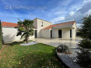 Maison à SAINT-CHRISTOPHE-DU-BOIS