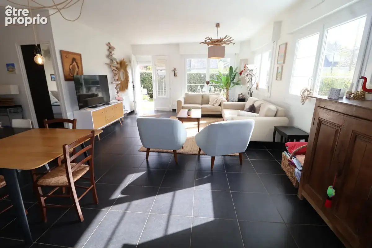 Proche commerces et plage maison en très bon état de 5 ch 2sdb garage bâtie sur 350 m2 - photo 2