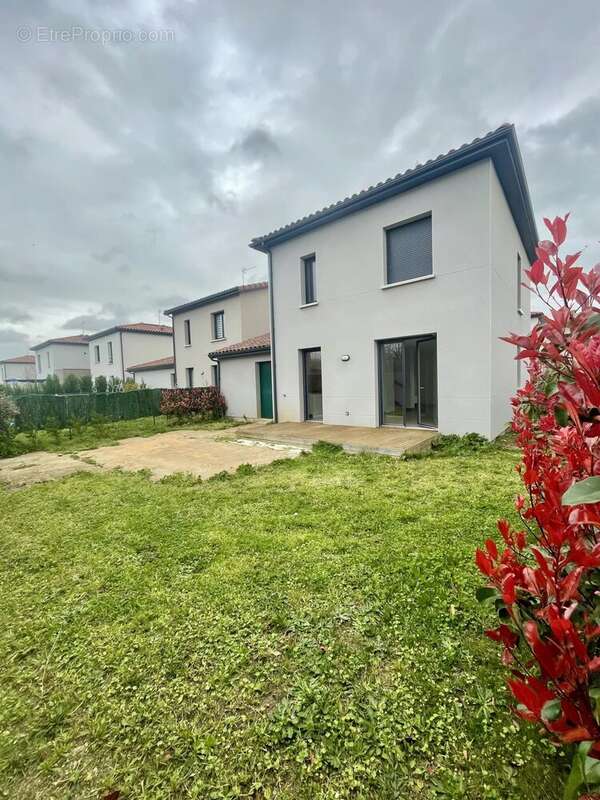 Maison à MONDONVILLE