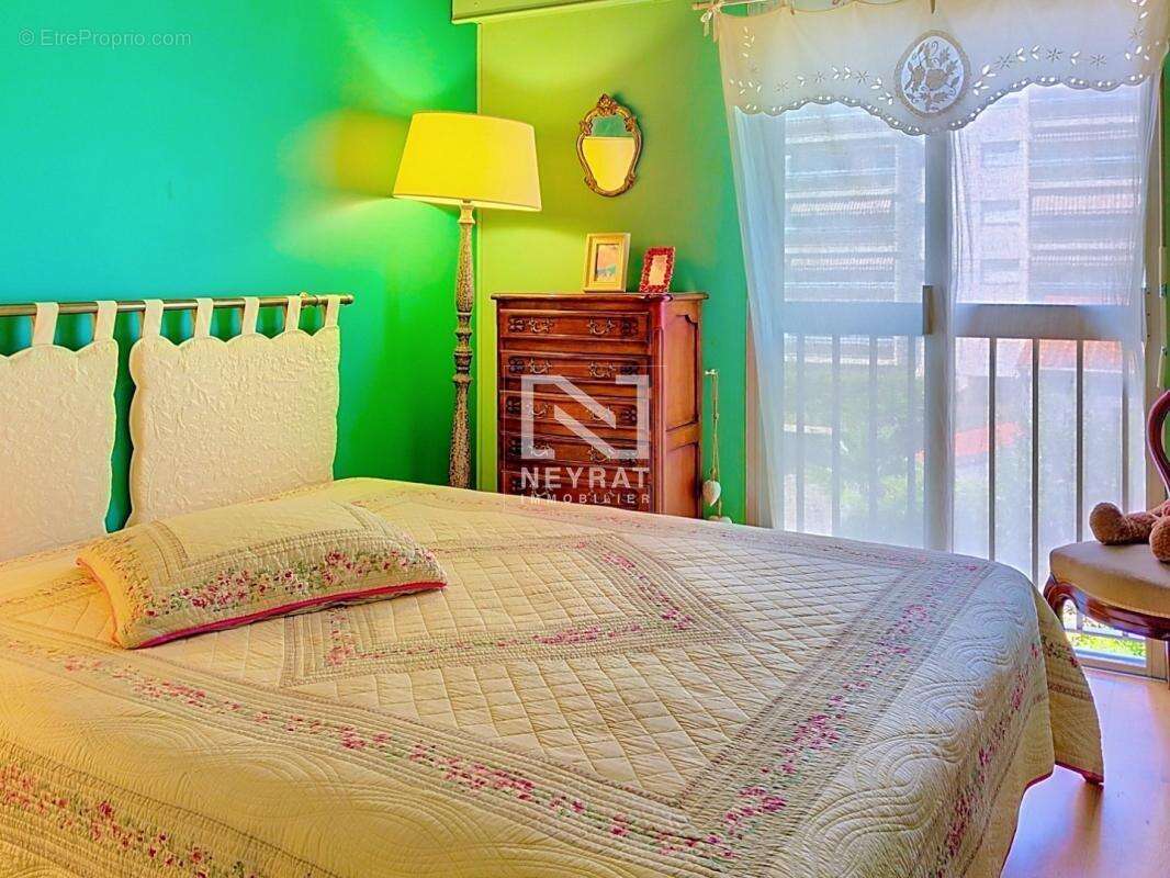 Appartement traversant lumineux 2 chambres terrasse parking sous sol - photo 6