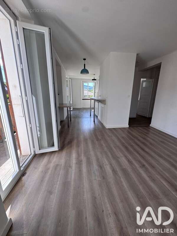 Photo 3 - Appartement à LA ROCHE-SUR-FORON