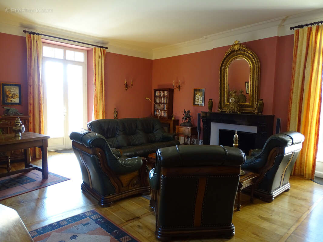 Maison à SAINT-CERE