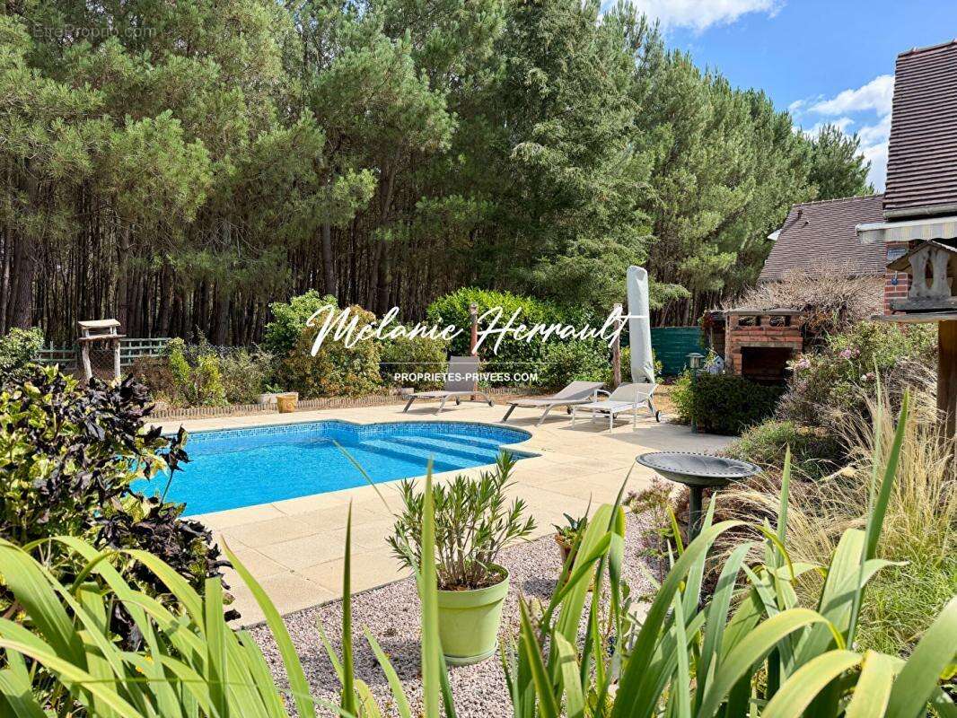 Maison avec piscine - 5 chambres - Challes (72) - photo 11