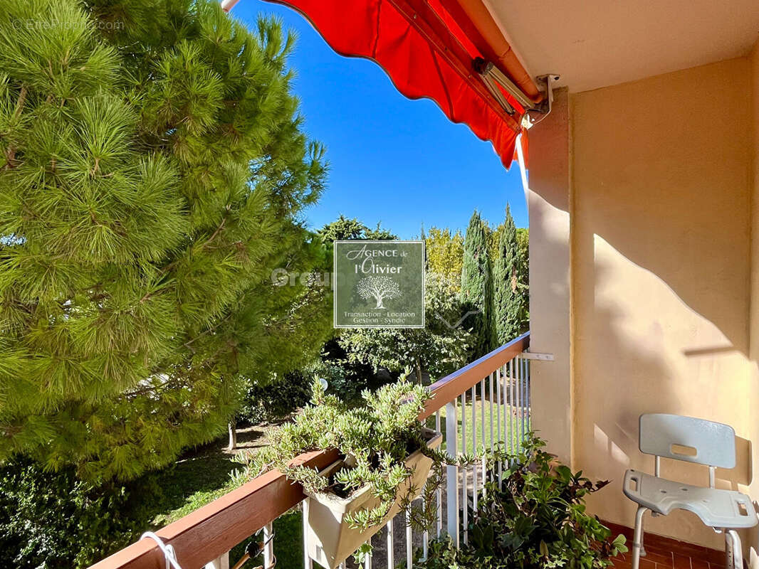ARLES. Spacieux appartement T4. - photo 2