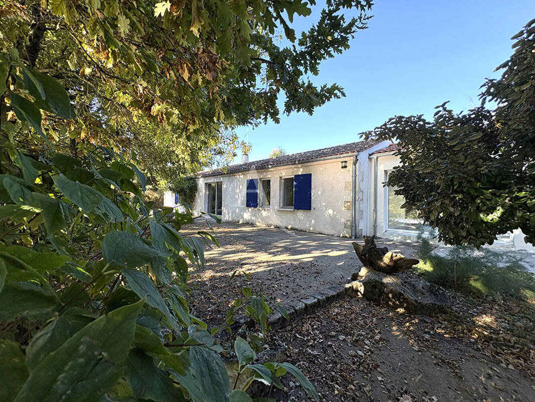 Maison à VELLUIRE