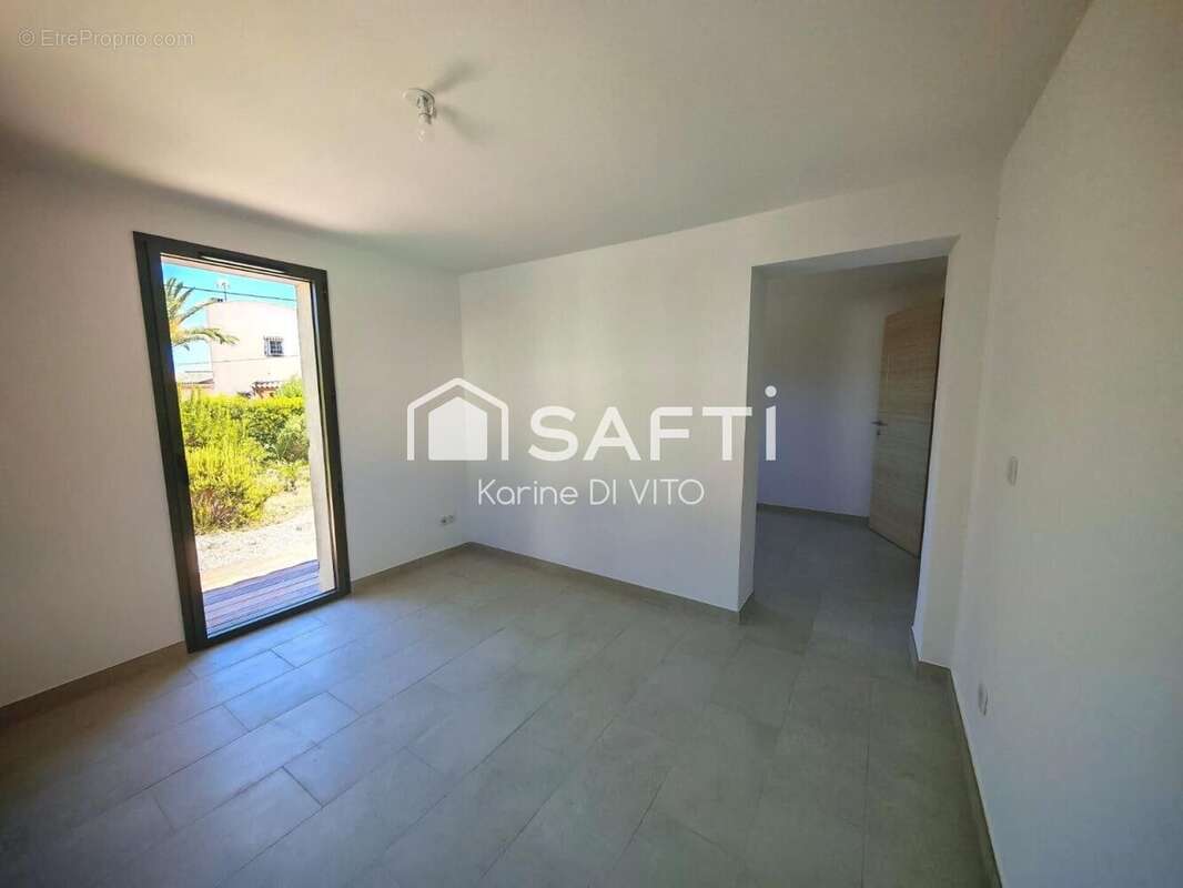 Photo 8 - Appartement à ROQUEBRUNE-SUR-ARGENS