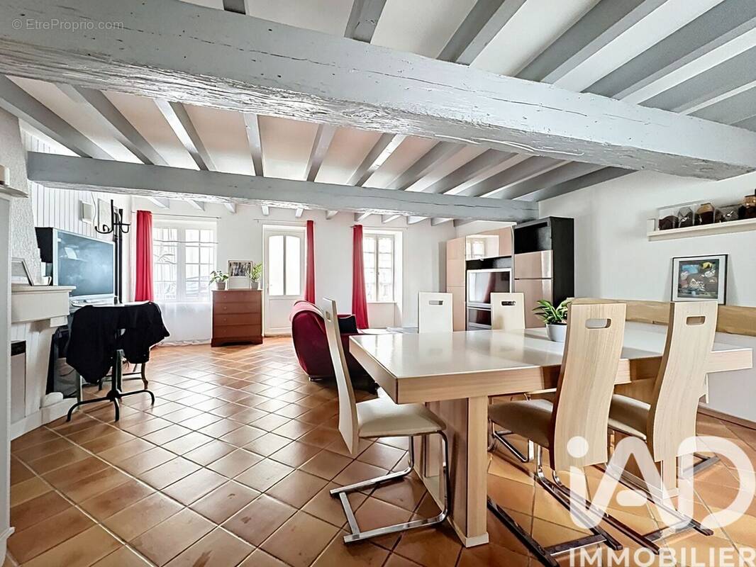 Photo 1 - Maison à CHARRON