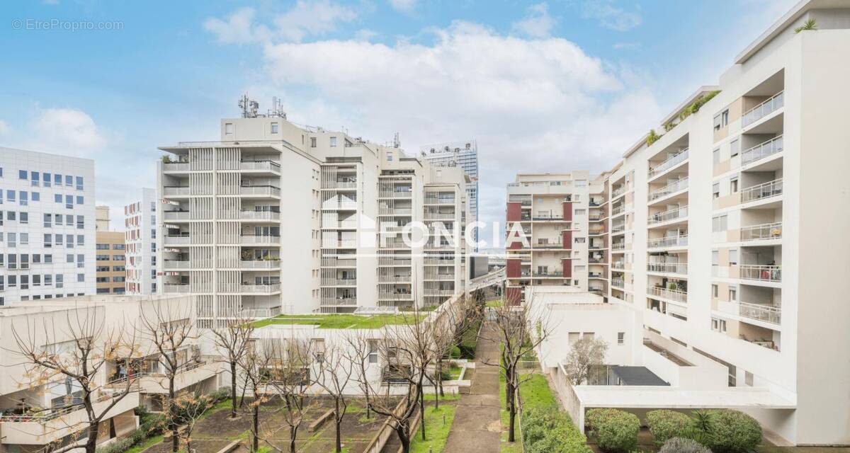 Appartement à MARSEILLE-2E
