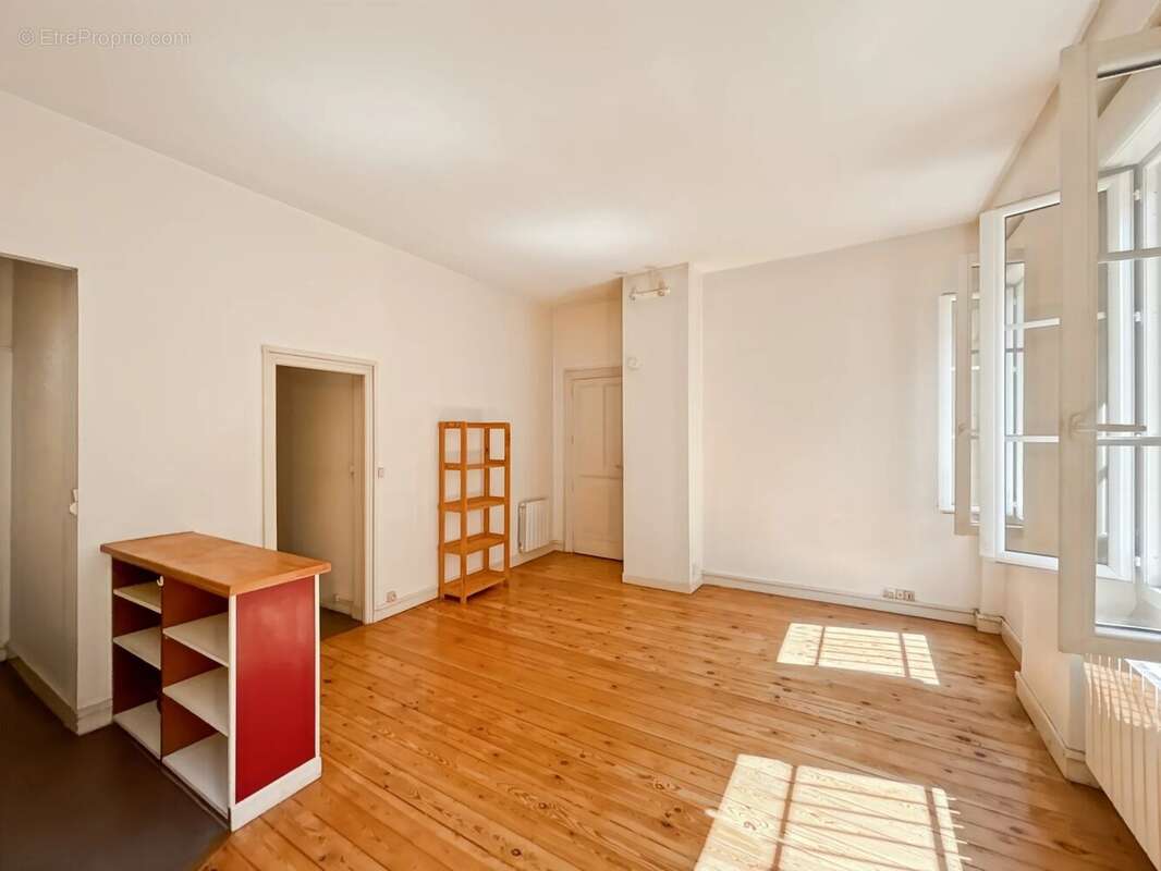 LES CHALETS, Beau T1 de 29 M² libre , idéal premier achat ou investisseur. - photo 6