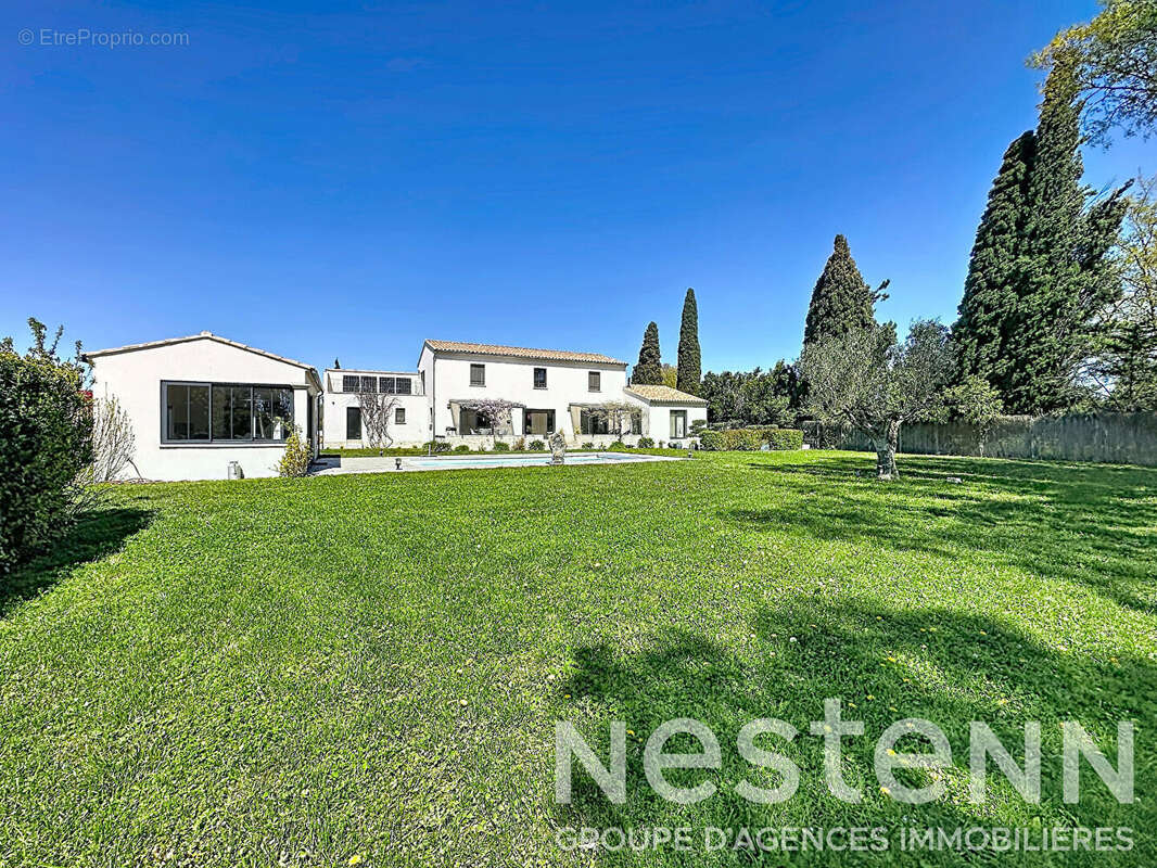 Maison à SAINT-MARTIN-DE-CRAU