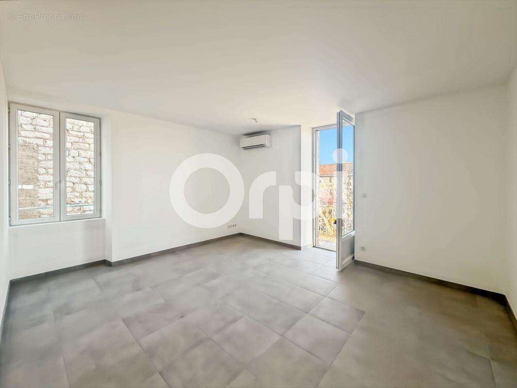 Appartement avec balcon et piscine (LOT 12) - photo 4