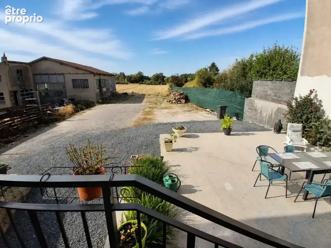 Maison rénovée plain pied f5 de 110 m2 jardin terrasse - photo 3