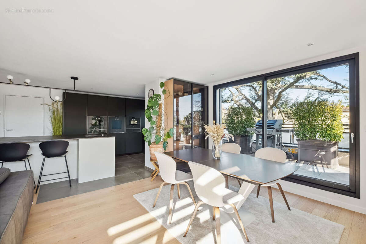 Appartement à SAINT-CYR-AU-MONT-D'OR