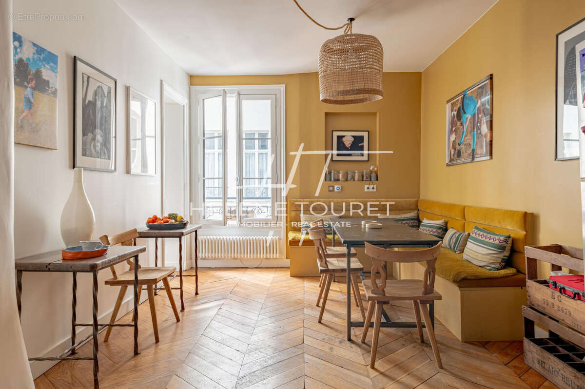 Appartement 134 m² à Paris-1e  - photo 9