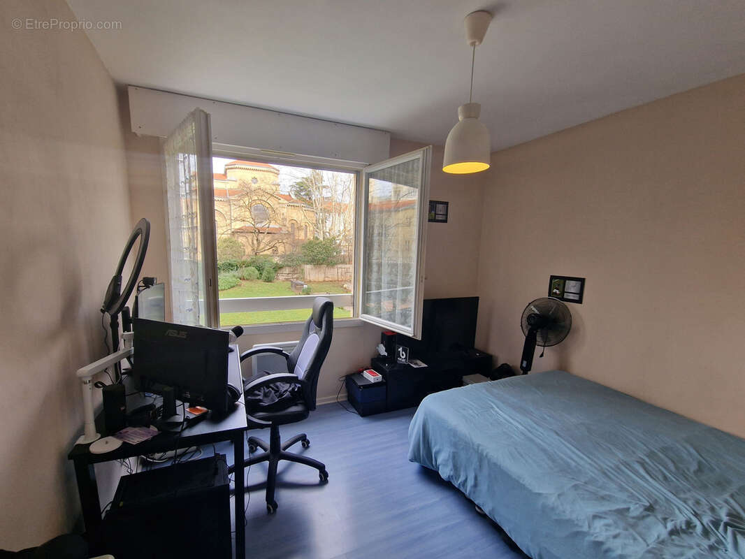 Appartement à LYON-8E