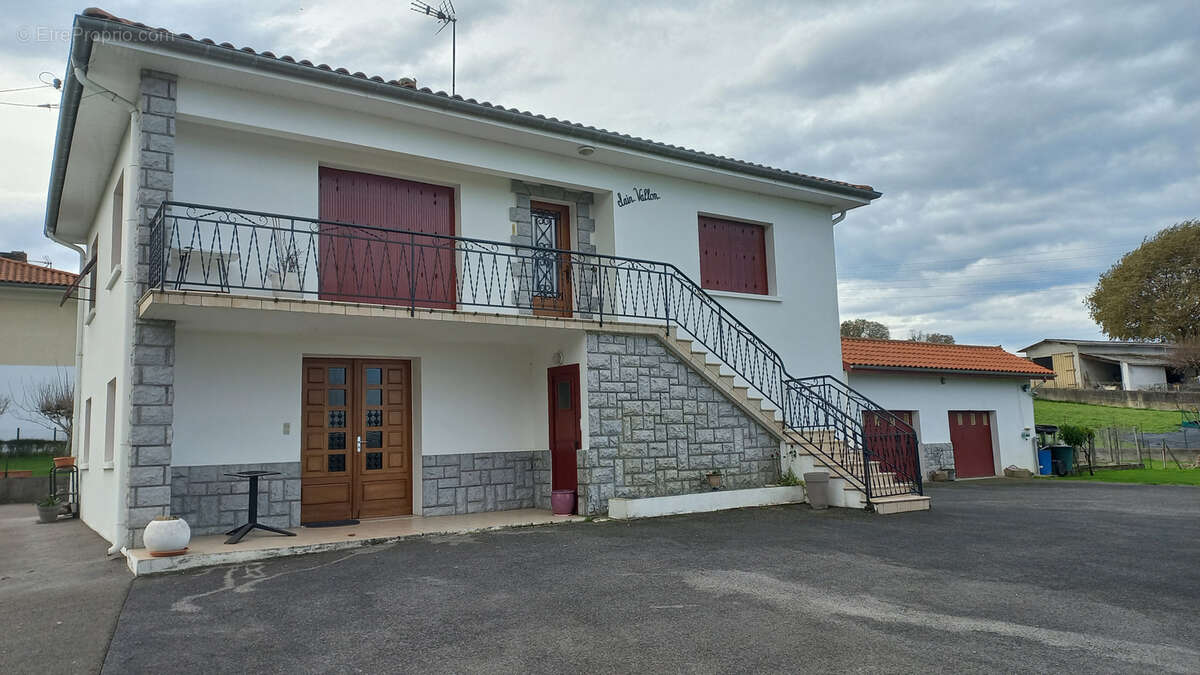 Maison à SAINT-PALAIS