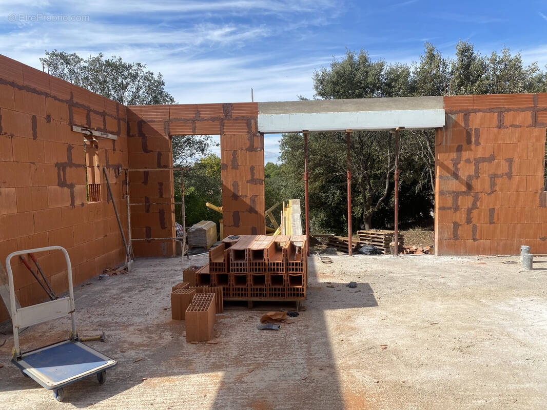 Maison à RESTINCLIERES