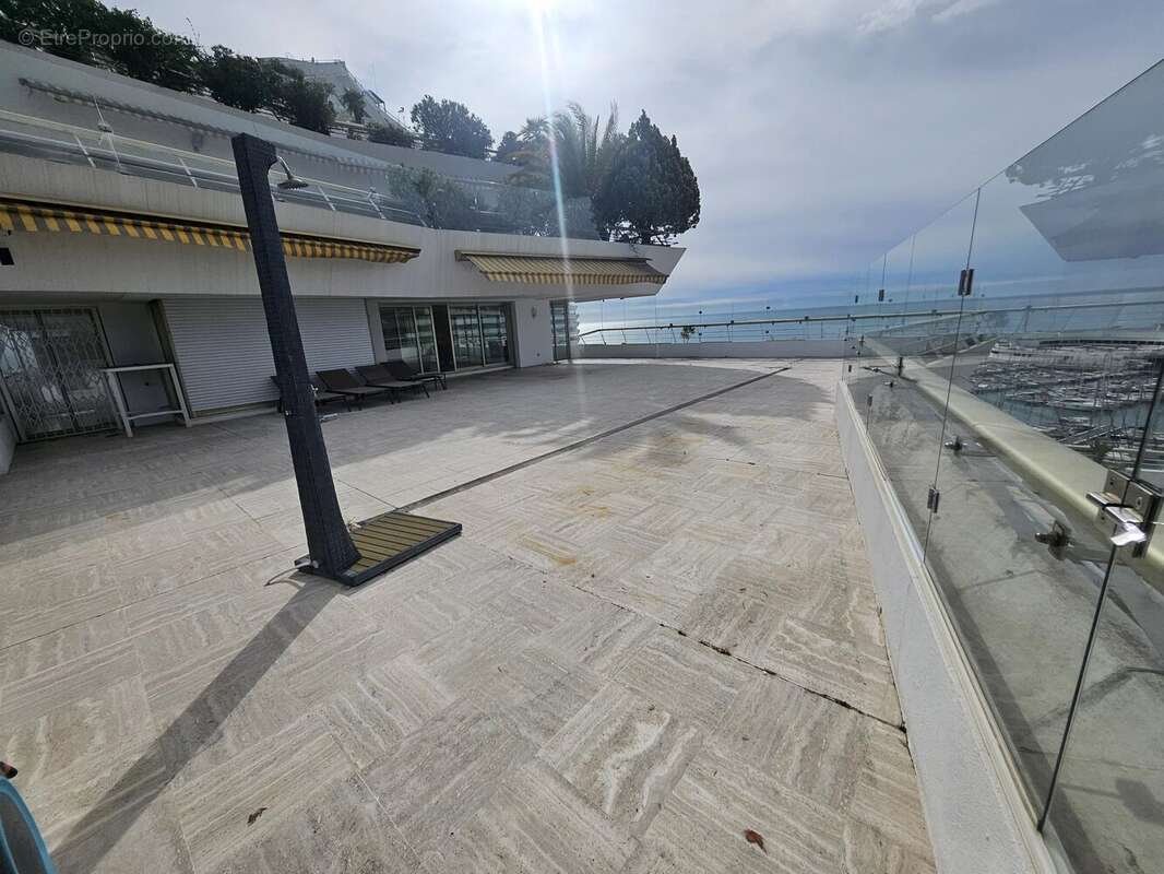 Appartement à VILLENEUVE-LOUBET