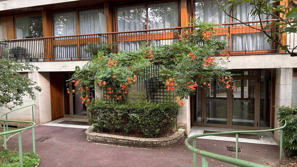 Appartement à LA CELLE-SAINT-CLOUD