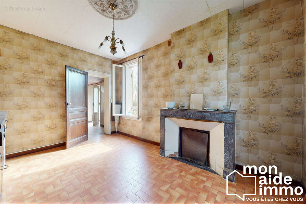 Maison à BRANNE