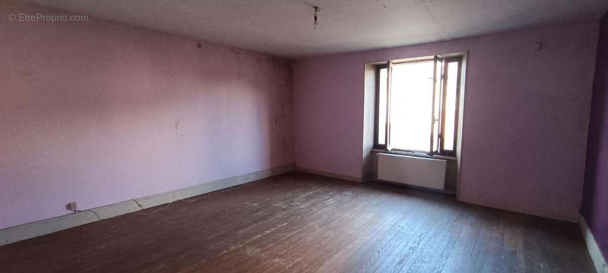 Maison 172.81 m2 et dépendances - photo 10