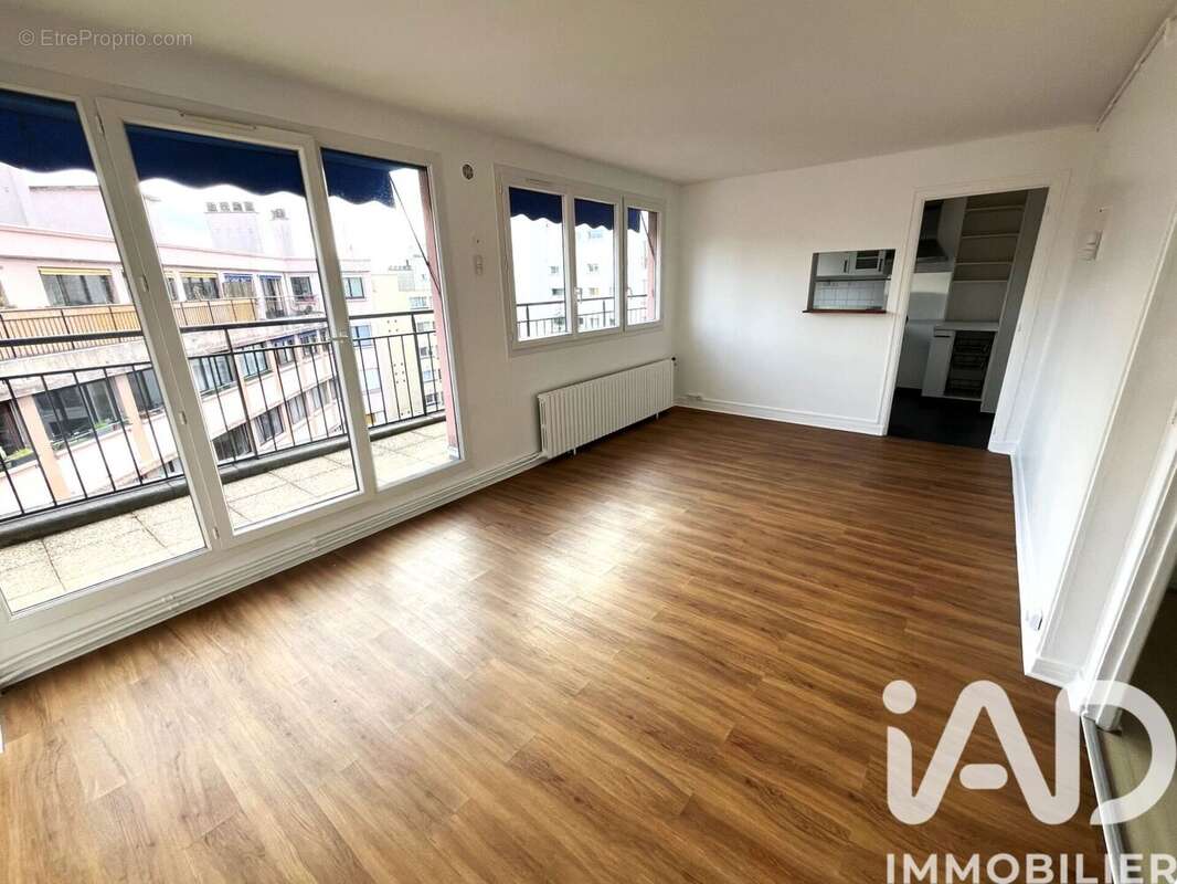 Photo 3 - Appartement à PARIS-20E