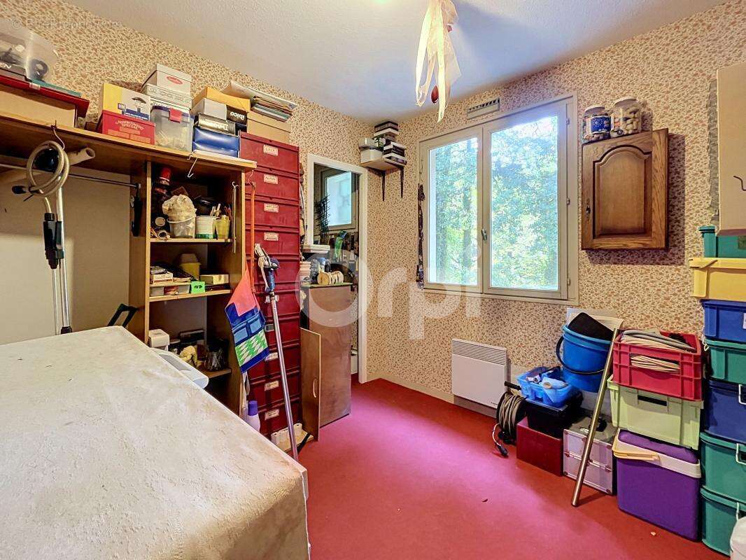 Maison familiale de plain-pied – 4 chambres avec beau potentiel - photo 7