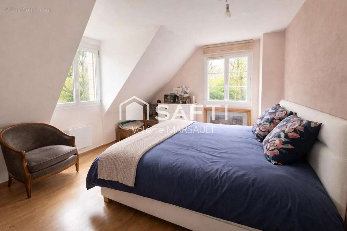 Photo 9 - Maison à SAINT-ETIENNE-DE-CHIGNY