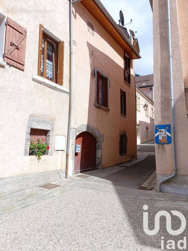Photo 1 - Maison à CORPS