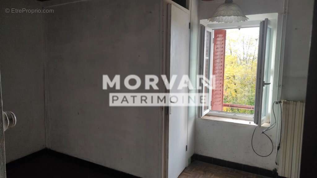 Maison à MONTIGNY-EN-MORVAN
