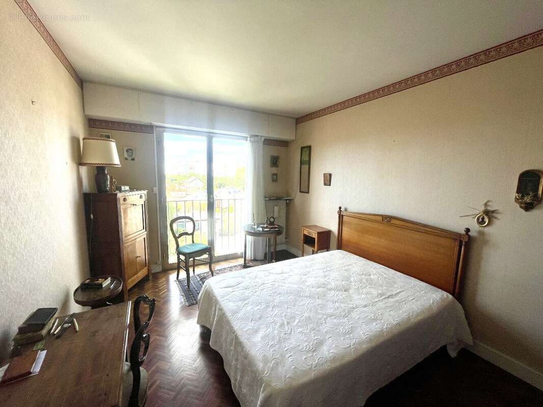 Appartement à VERSAILLES