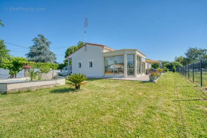Maison à TONNAY-CHARENTE