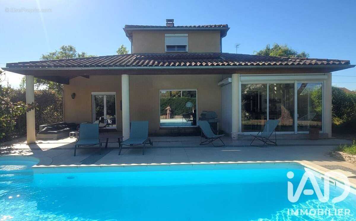 Maison 186 m² à Pechbonnieu  - photo 2