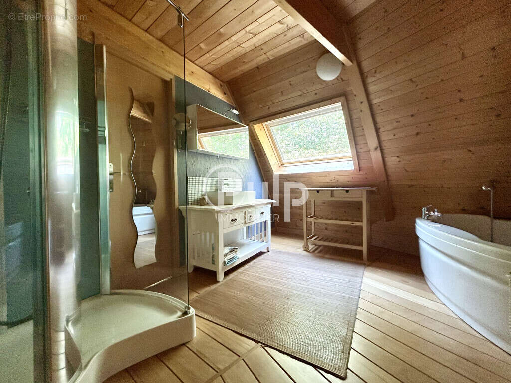 Maison à REBREUVE-SUR-CANCHE