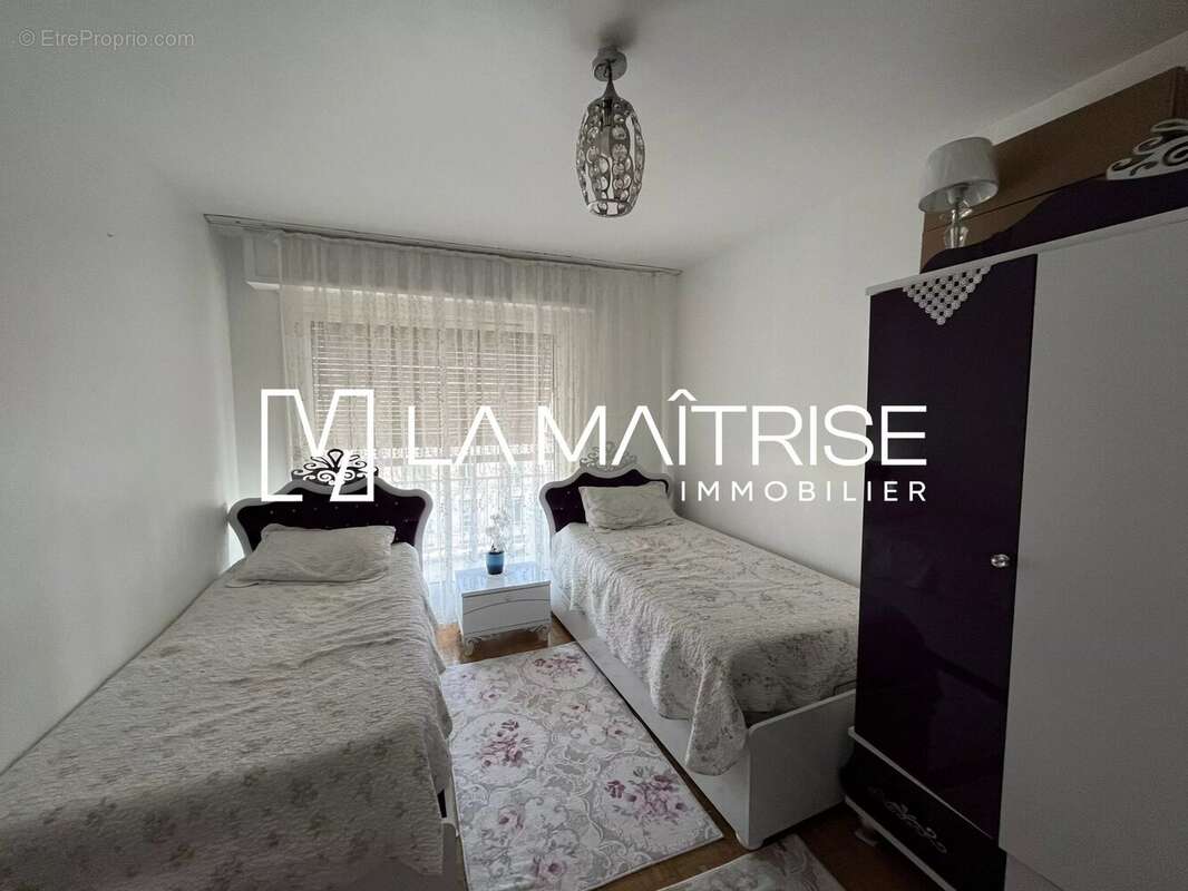 Appartement à MARSEILLE-5E