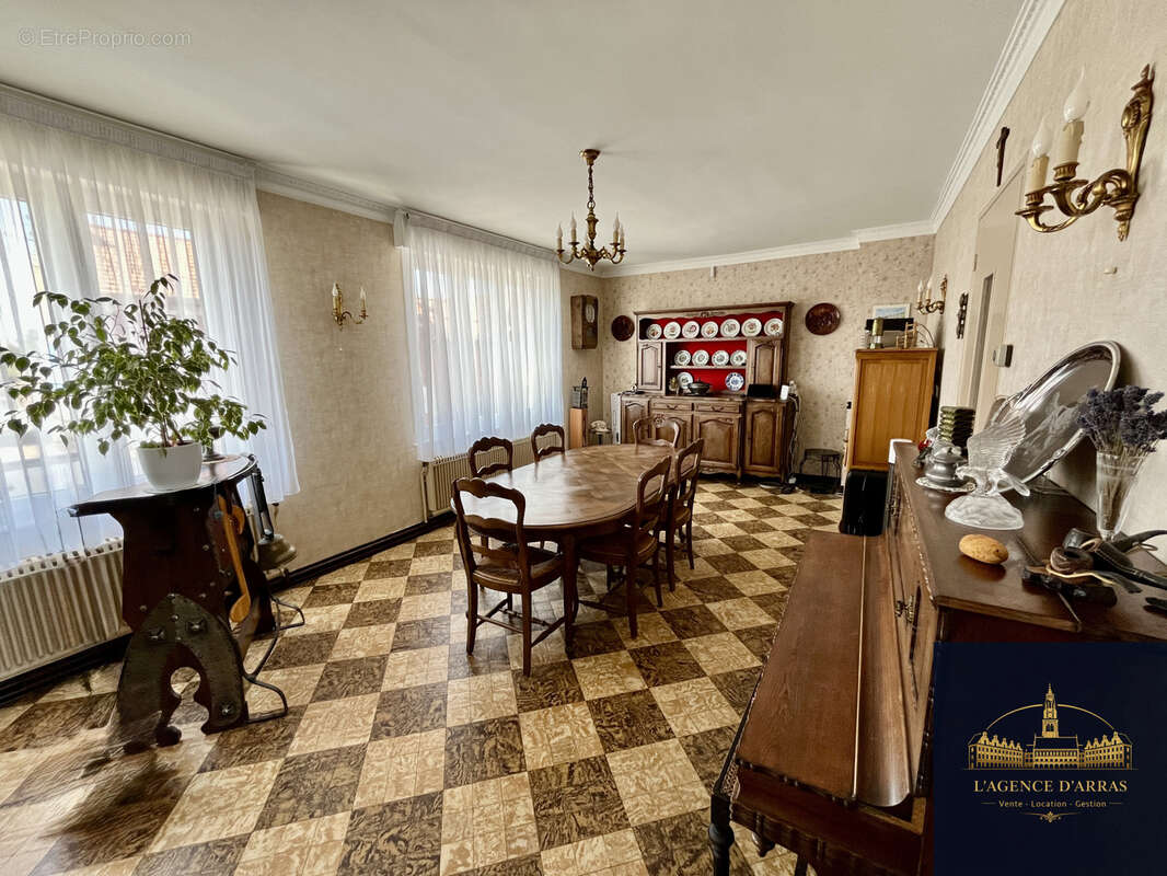 Appartement à ACHICOURT