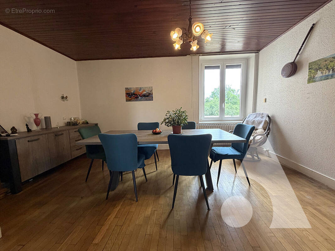 Appartement à TAVAUX