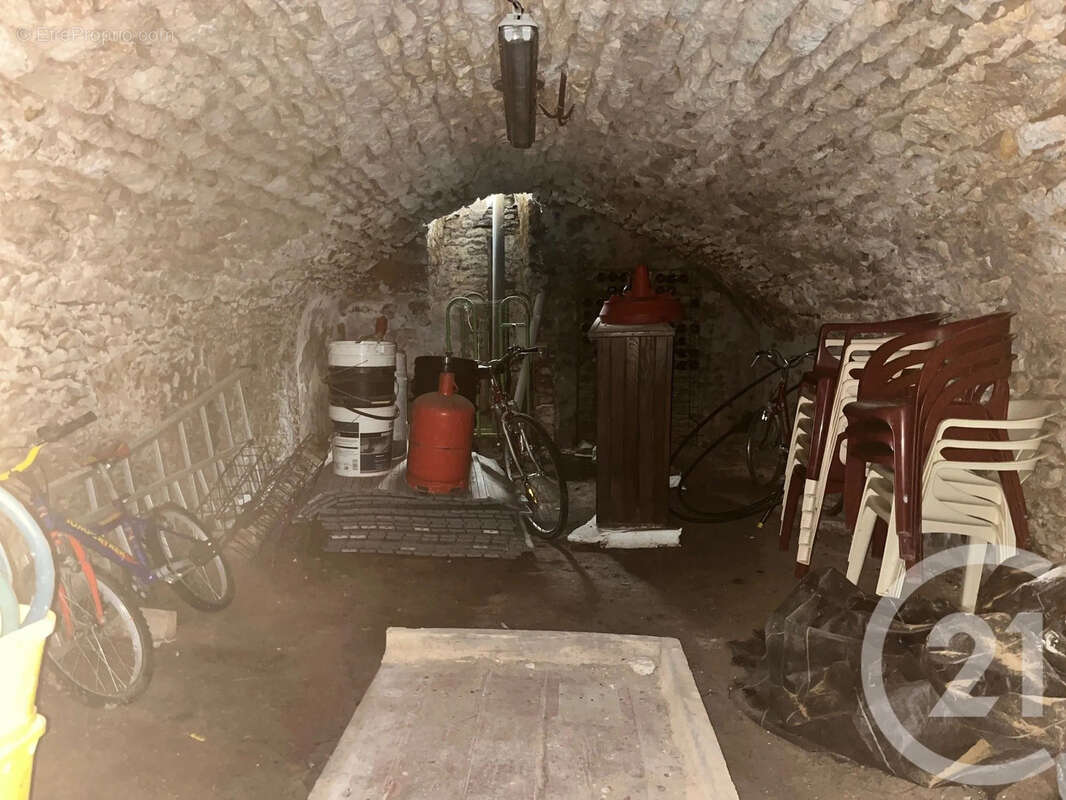 Maison à ENTRAINS-SUR-NOHAIN