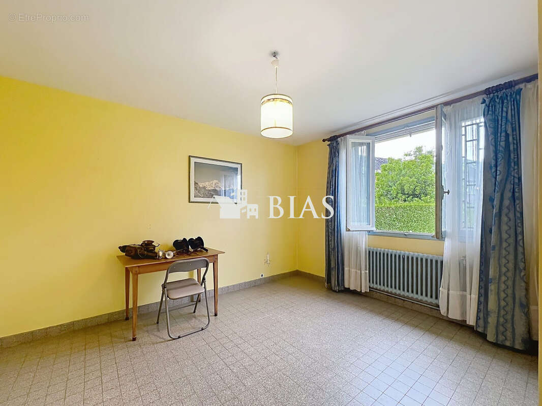 Maison 252 m² à Bernay  - photo 7