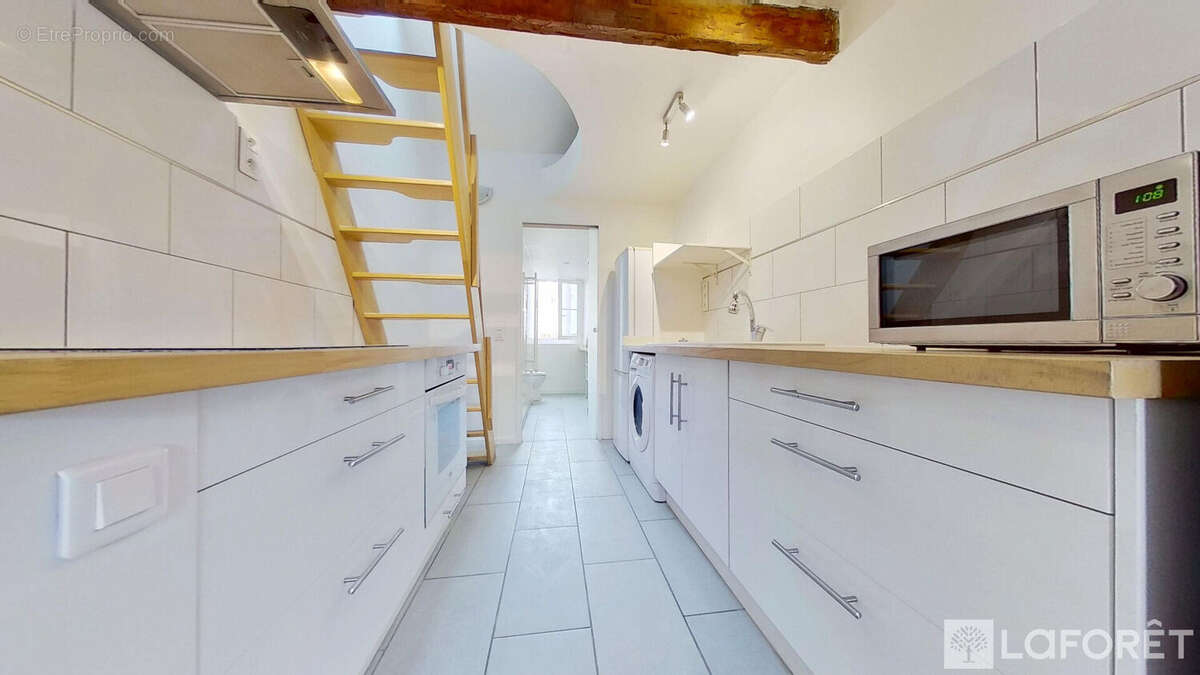 Appartement à PARIS-17E